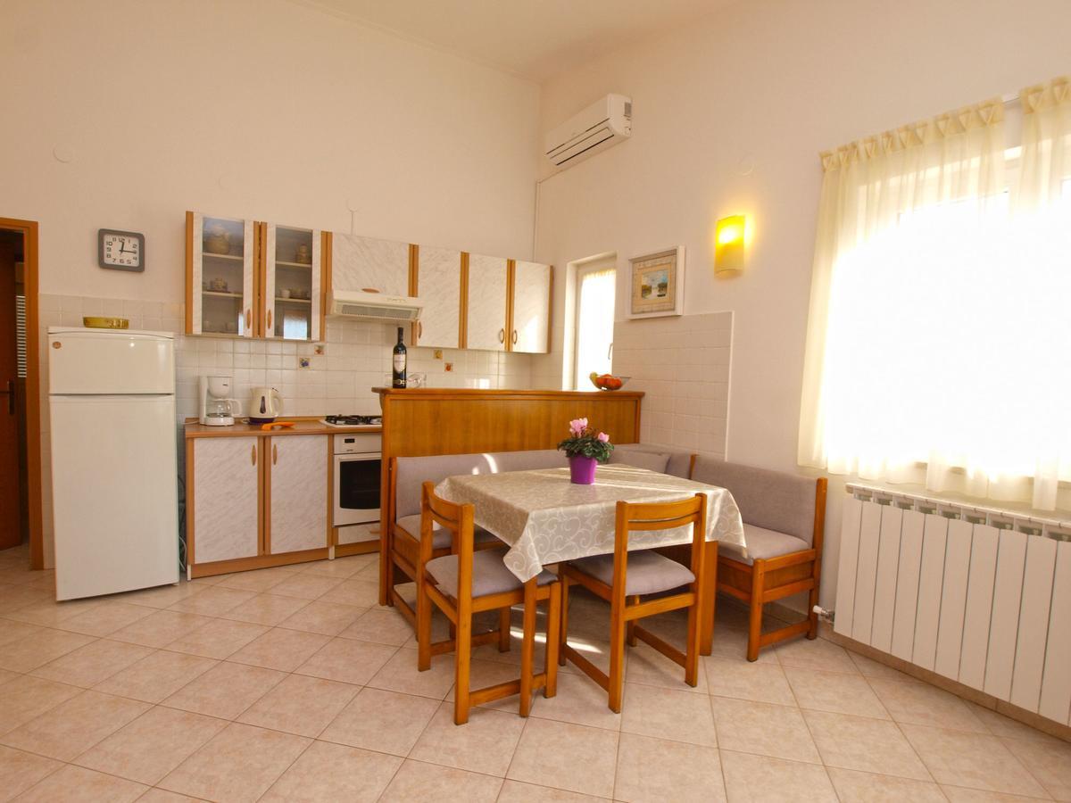 Apartments Iva 1534 プーラ エクステリア 写真