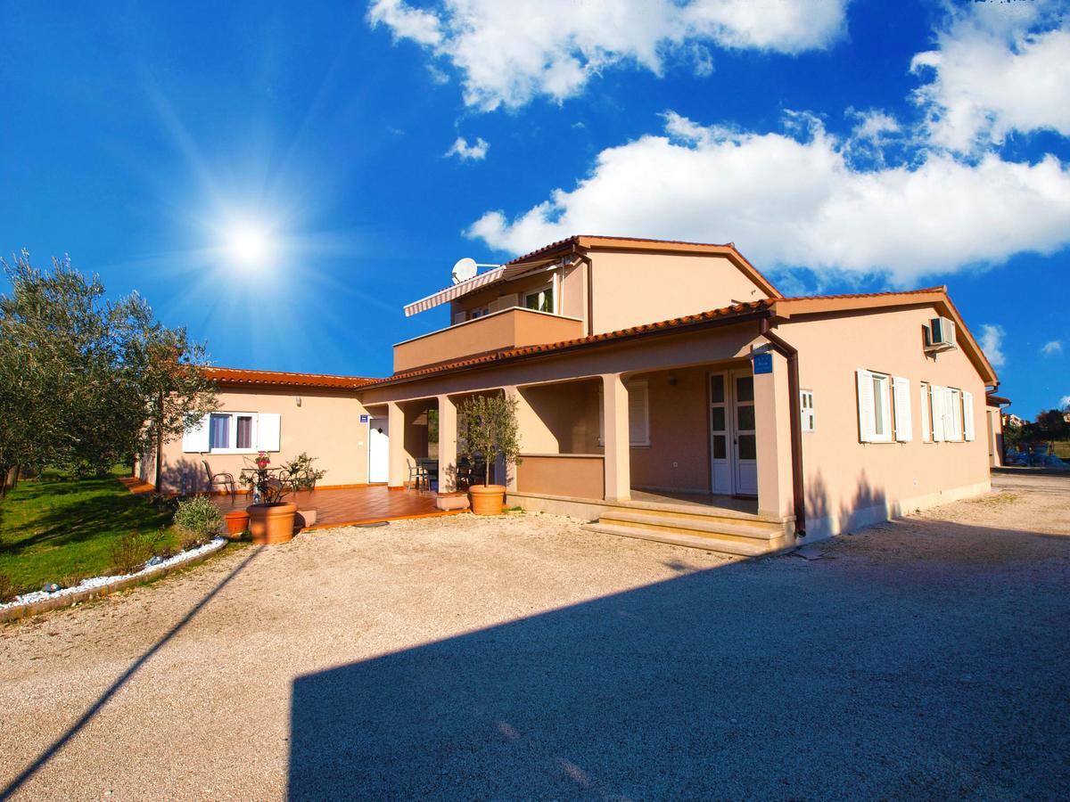 Apartments Iva 1534 プーラ エクステリア 写真