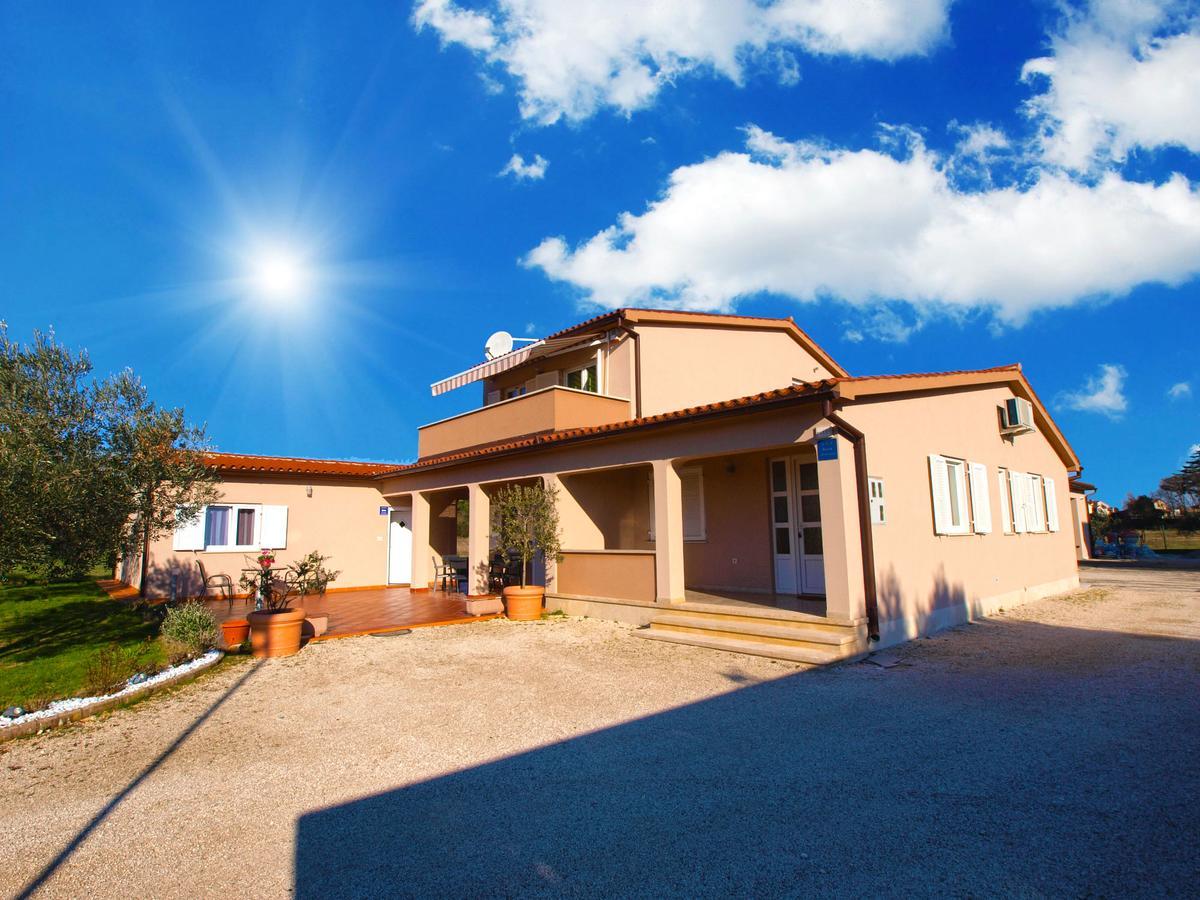 Apartments Iva 1534 プーラ エクステリア 写真